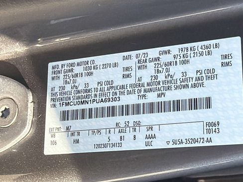 Used 2023 Ford Escape ST-Line w/ Tech Pack #1 FWD image 33