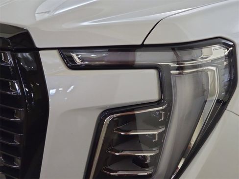 Used 2025 GMC Yukon XL Denali Ultimate image 35