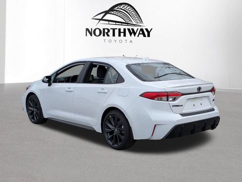New 2026 Toyota Corolla SE FWD image 5
