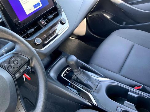 Used 2026 Toyota Corolla LE FWD image 16