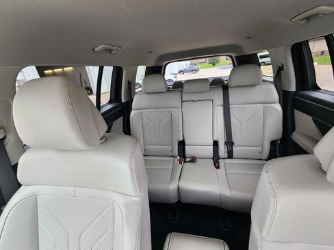 Used 2025 Hyundai Santa Fe SEL AWD/4WD image 20