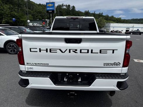 Certified 2024 Chevrolet Silverado 2500 High Country w/ Technology Package AWD/4WD image 4