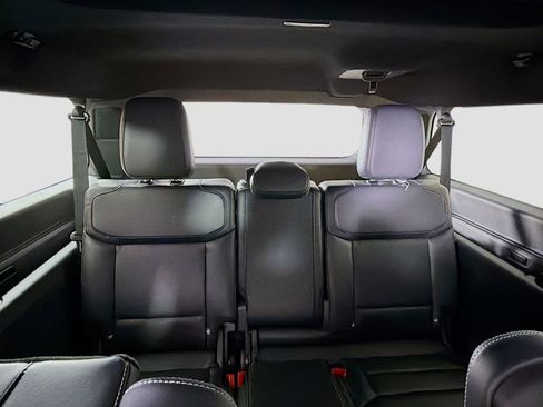 New 2025 Ford Expedition Max Platinum w/ Stealth Performance Package image 30