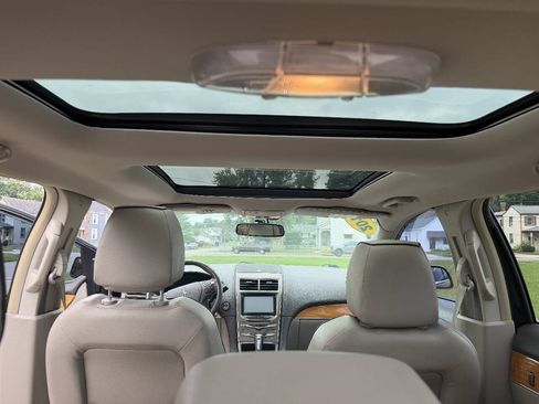 Used 2014 Lincoln MKX AWD w/ Equipment Group 102A image 13