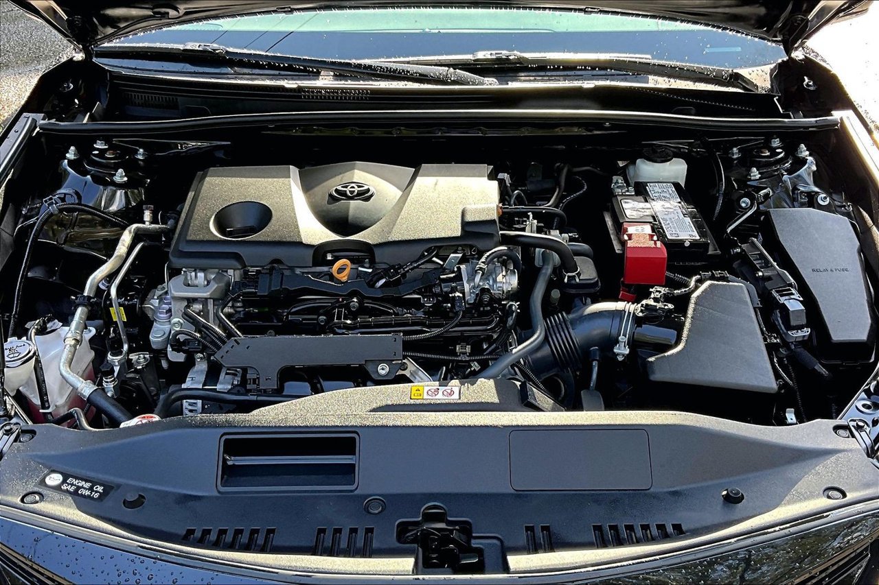 Used 2024 Toyota Camry XLE FWD image 30