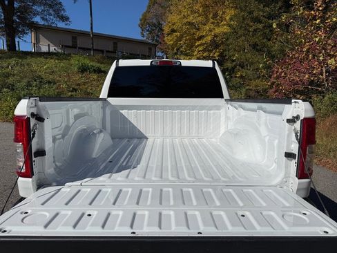 Used 2021 RAM 1500 Big Horn image 8