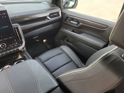 Certified 2025 GMC Yukon XL Elevation w/ LPO, Floor Liner Package image 19