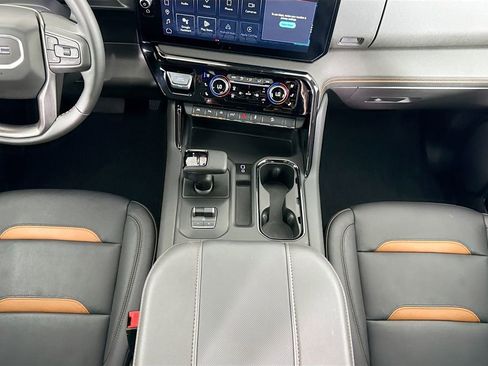 Used 2025 GMC Sierra 1500 AT4 w/ AT4 Premium Package image 16