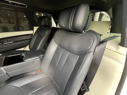 Used 2024 Land Rover Range Rover Long Wheelbase Autobiography image 26