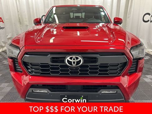 Used 2024 Toyota Tacoma image 2