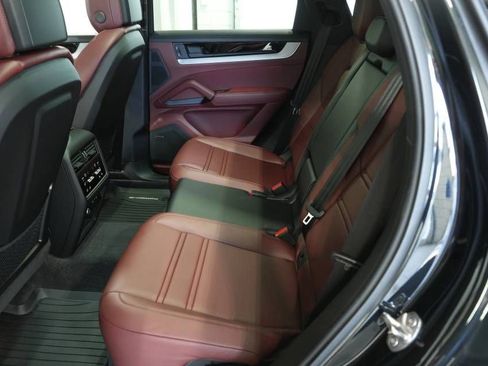 New 2026 Porsche Cayenne Coupe AWD/4WD image 27