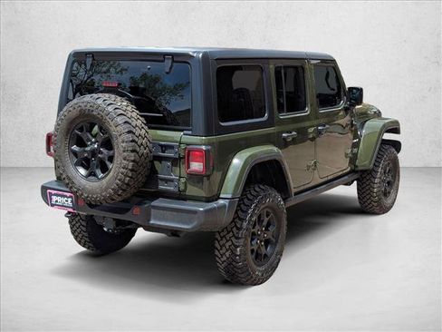 Used 2022 Jeep Wrangler Unlimited Sahara w/ Cold Weather Group AWD/4WD image 5