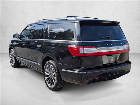 Used 2018 Lincoln Navigator L Select AWD/4WD image 8