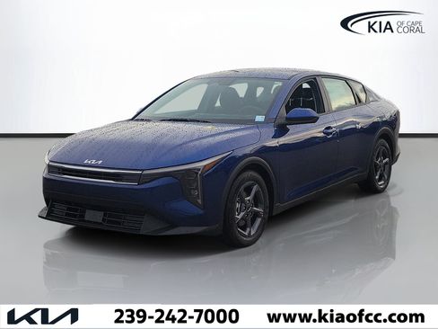 New 2026 Kia K4 FWD image 3