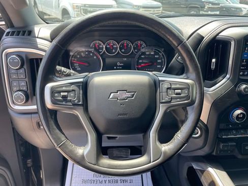 Used 2020 Chevrolet Silverado 1500 LT Trail Boss AWD/4WD image 18