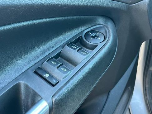 Used 2015 Ford Escape SE w/ Equipment Group 201A image 29