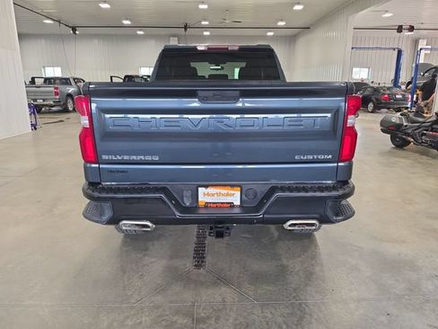 Used 2019 Chevrolet Silverado 1500 Custom Trail Boss w/ Custom Convenience Package AWD/4WD image 7