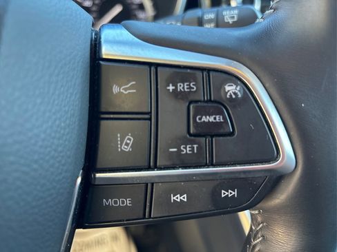 Used 2021 Toyota Highlander Limited image 29