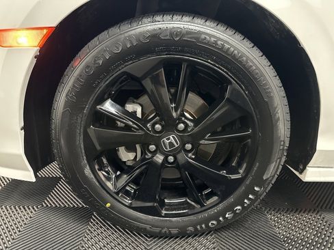 Used 2022 Honda Odyssey Elite image 41