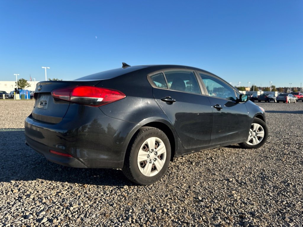 Used 2017 Kia Forte LX FWD image 10