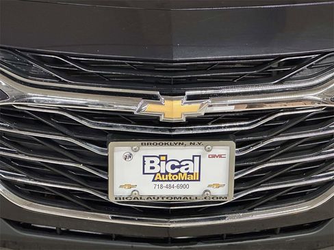 Used 2022 Chevrolet Malibu LT image 9