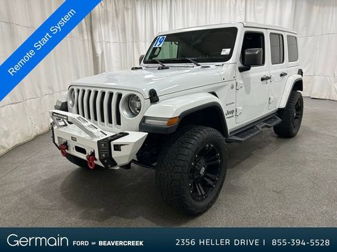 Used 2019 Jeep Wrangler Unlimited Sahara image 4