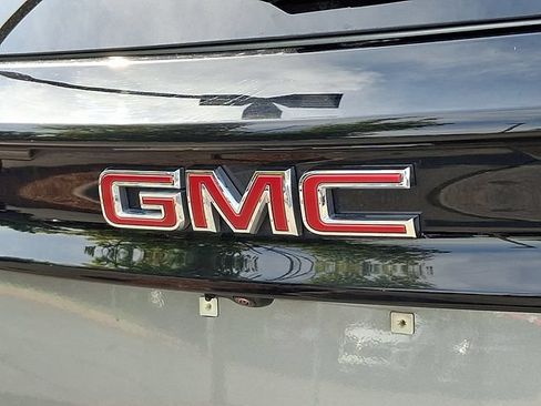 Used 2026 GMC Acadia Elevation w/ Elevation Premium Package FWD image 4