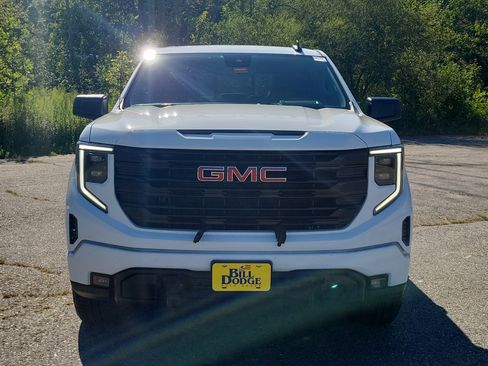 Used 2024 GMC Sierra 1500 Elevation w/ Preferred Package AWD/4WD image 2