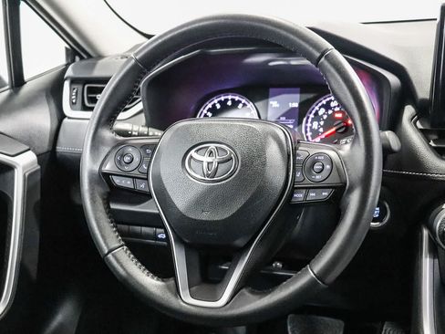 Used 2022 Toyota RAV4 XLE Premium FWD image 16
