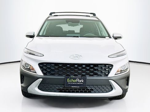 Used 2023 Hyundai Kona SEL image 2