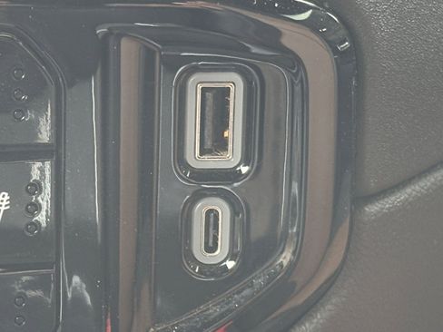 Used 2025 Chevrolet Silverado 2500 High Country AWD/4WD image 6