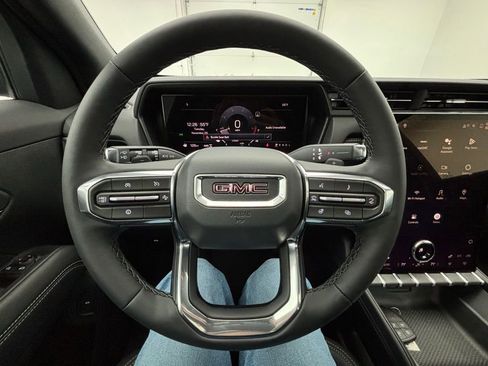 New 2026 GMC Terrain Elevation w/ Elevation Premium Package image 23