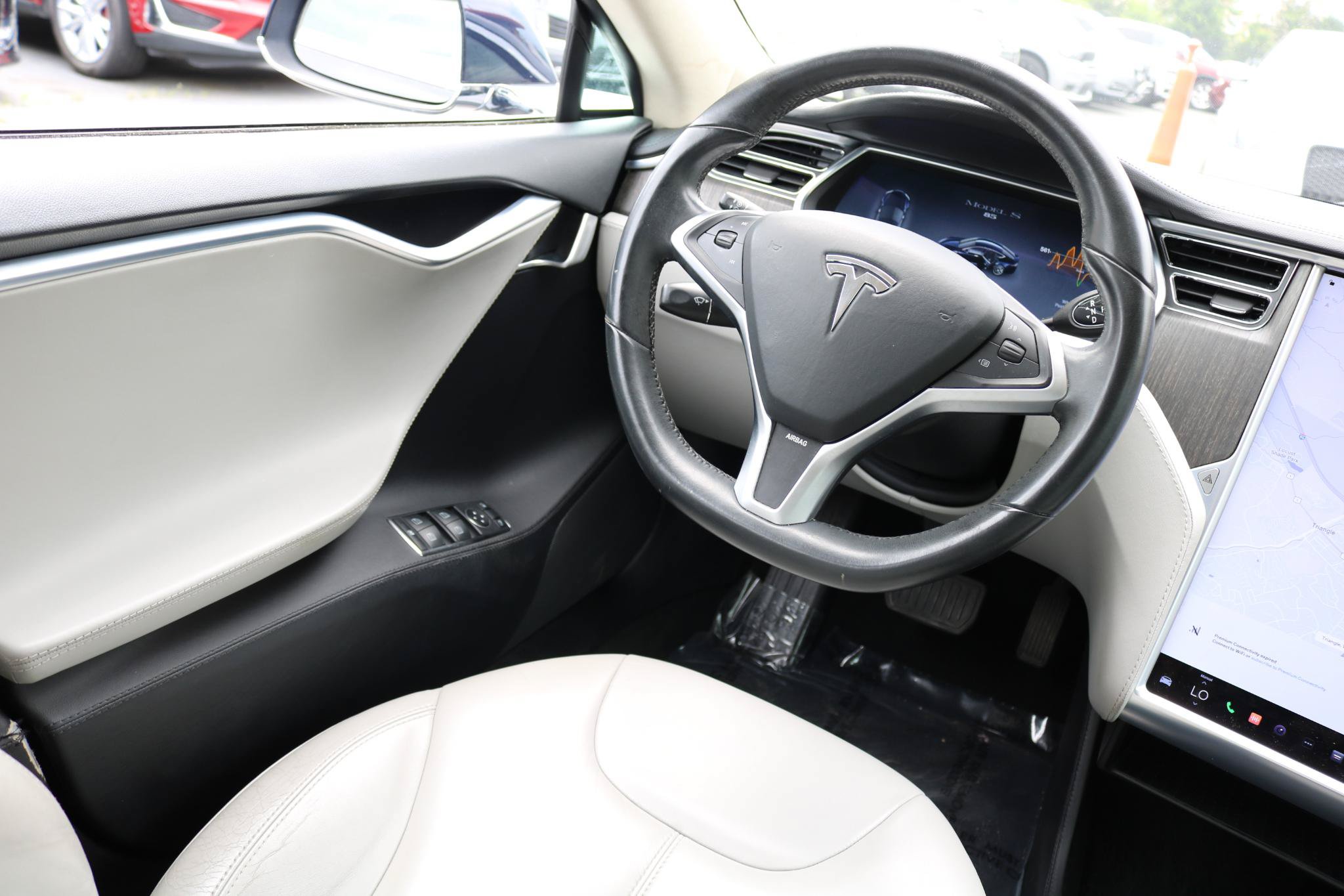 Used 2013 Tesla Model S RWD image 33