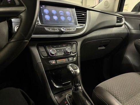 Used 2018 Buick Encore Sport Touring image 19