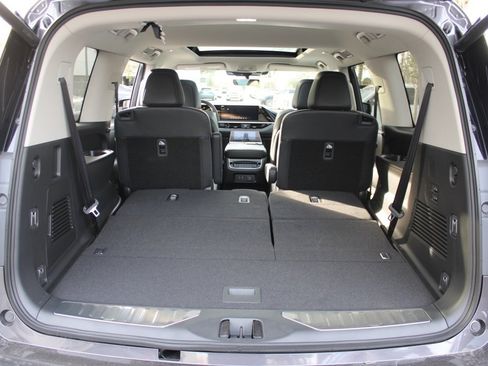 Certified 2025 INFINITI QX80 Pure image 36