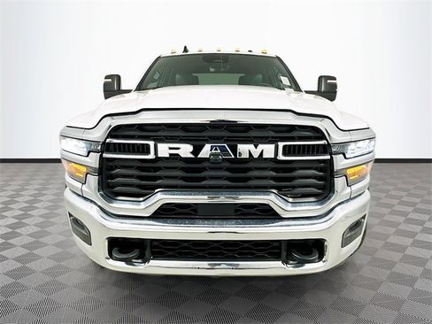 New 2026 RAM 5500 Tradesman w/ Chrome Appearance Group image 2