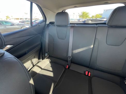 Used 2025 Buick Encore GX Preferred image 37