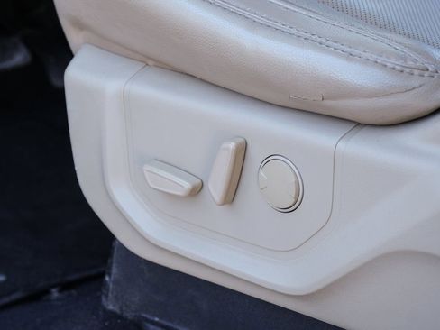 Used 2020 Ford F350 Lariat w/ Lariat Ultimate Package image 48