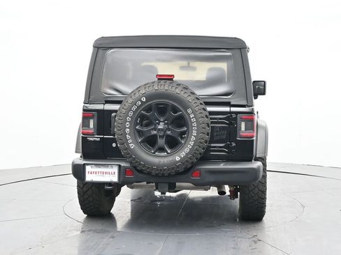 Used 2021 Jeep Wrangler Sport image 7