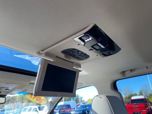 Used 2017 GMC Yukon Denali w/ Open Road Package image 21