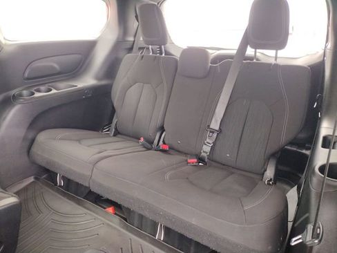 Used 2018 Chrysler Pacifica Touring Plus w/ S Appearance Package image 38