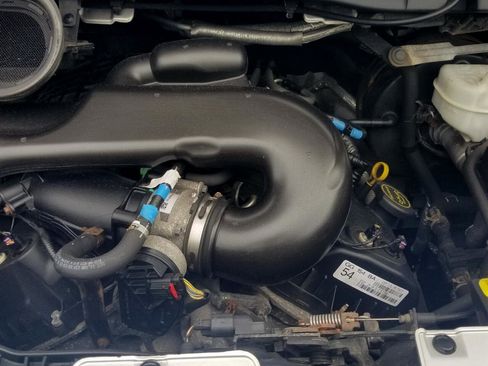 Used 2016 Ford Transit 250 130 Low Roof image 20