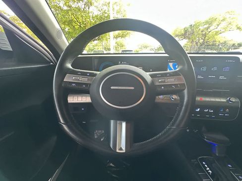 Used 2025 Hyundai Kona SEL FWD image 15