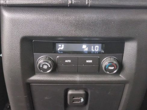 Certified 2023 Chevrolet Traverse LT FWD image 20