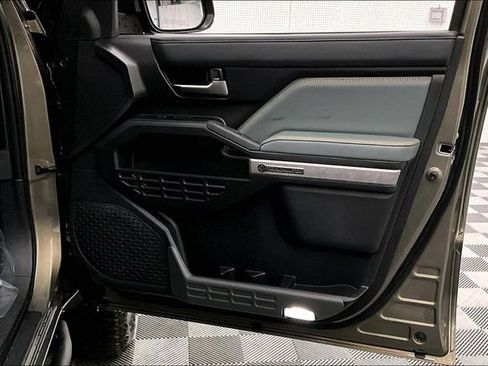 Used 2025 Toyota Tacoma Trailhunter w/ Tow Tech Package image 22