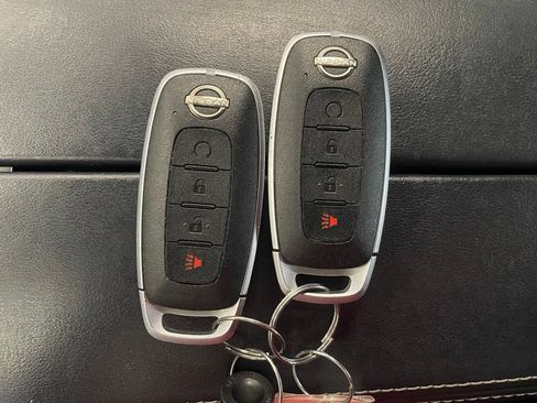 Certified 2023 Nissan Rogue SV FWD image 18