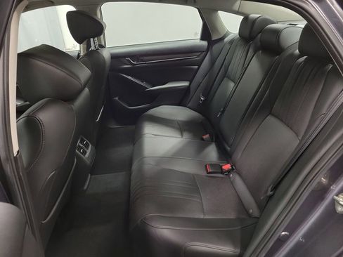 Used 2019 Honda Accord Touring image 25