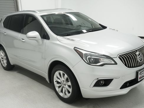 Used 2017 Buick Envision Essence FWD image 3