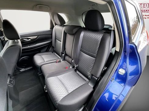 Used 2018 Nissan Rogue SV image 20