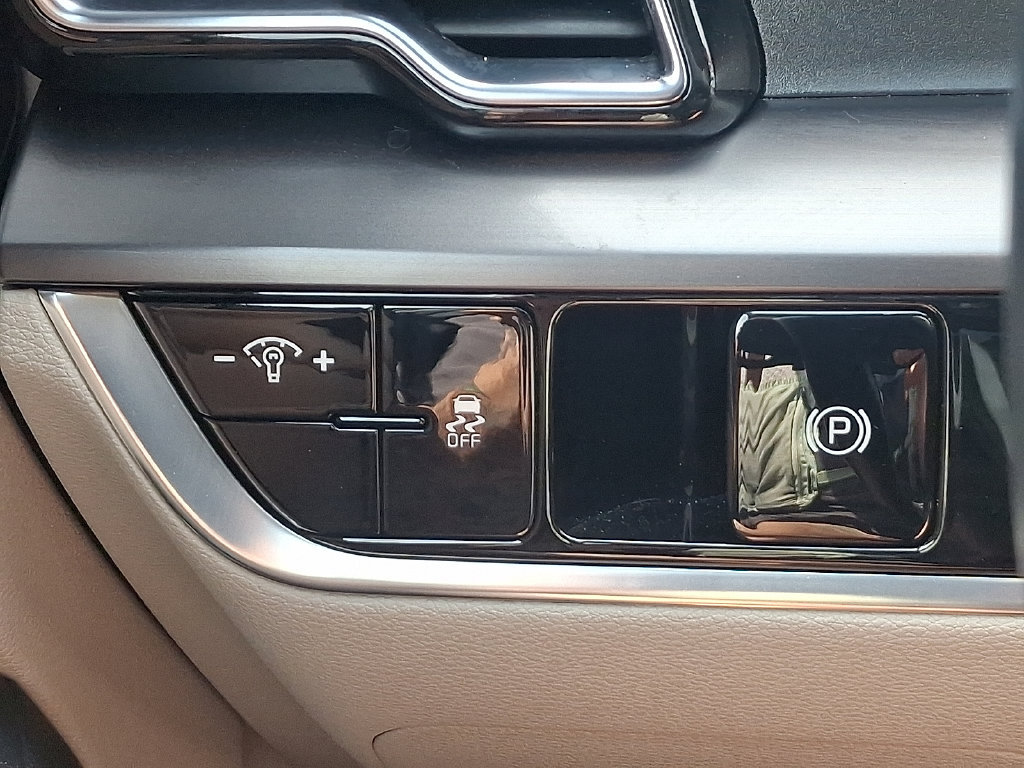 Used 2023 Kia Sportage EX FWD image 24